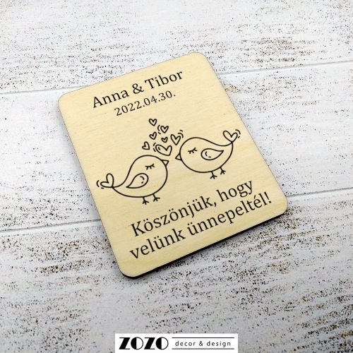 Esküvői köszönetajándék gravírozott fa hűtőmágnes - szerelmes madárkák