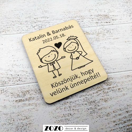 Esküvői köszönetajándék gravírozott fa hűtőmágnes - rajzolt pár