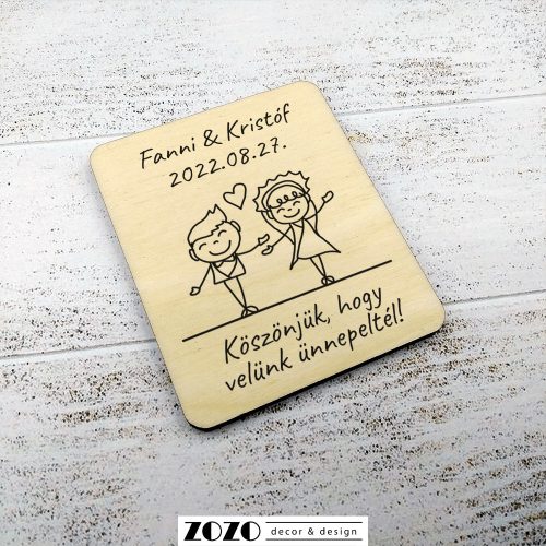 Esküvői köszönetajándék gravírozott fa hűtőmágnes - rajzolt pár