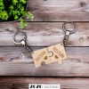 Egyedi neves puzzle alakú egymásba illeszthető fa kulcstartó szerelmes pároknak