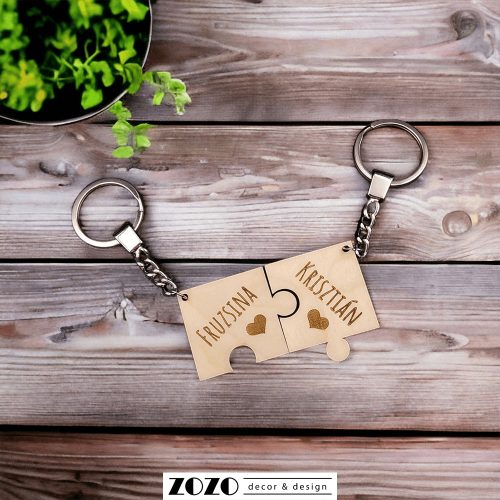 Egyedi neves puzzle alakú egymásba illeszthető fa kulcstartó szerelmes pároknak