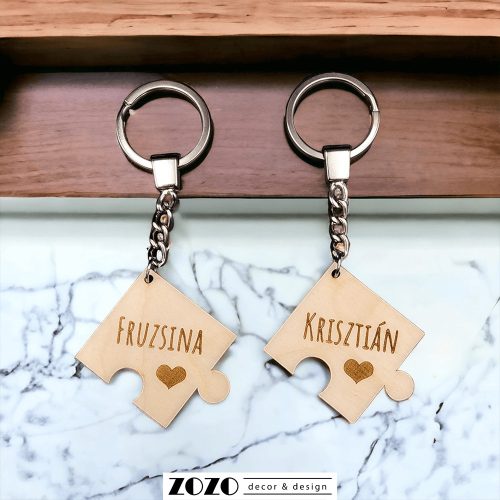 Egyedi neves puzzle alakú egymásba illeszthető fa kulcstartó szerelmes pároknak